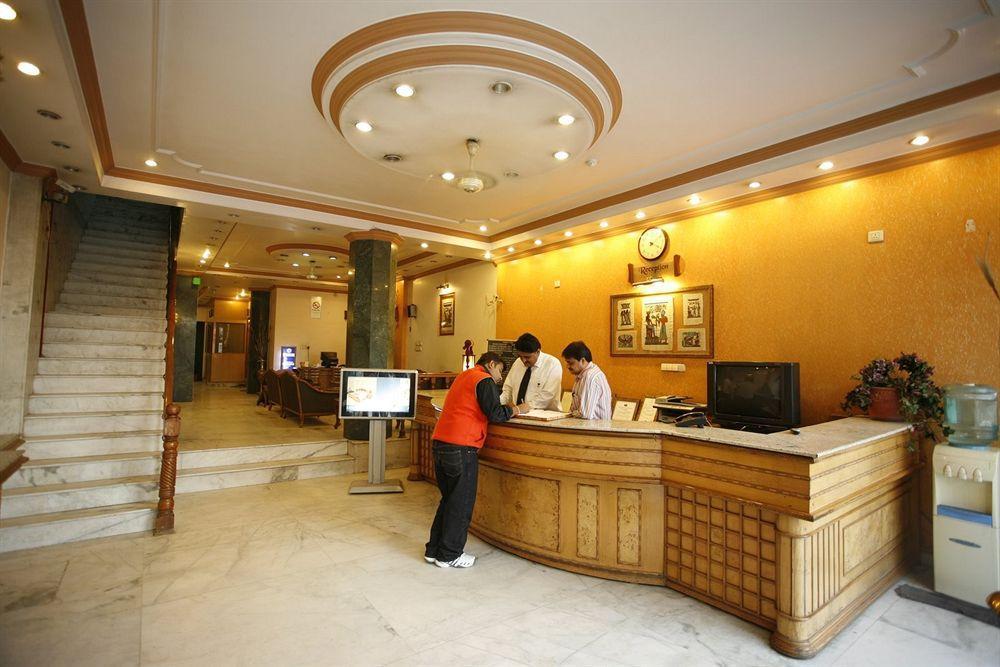 Hotel Parkway Deluxe New Delhi Interior photo
